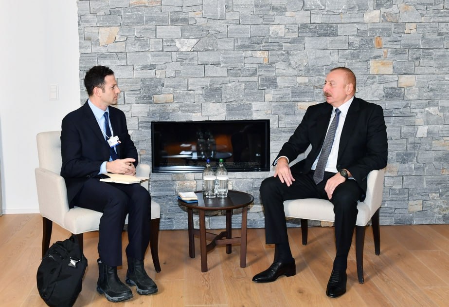 İlham Əliyev Davosda “The Goldman Sachs Group” şirkətinin rəsmisi ilə görüşdü - VİDEO