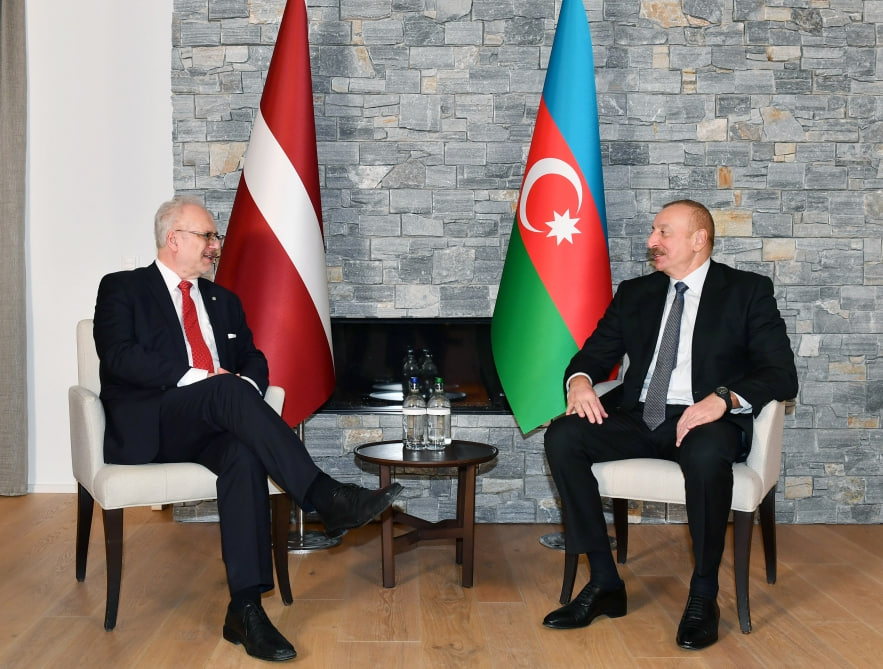 İlham Əliyev Davosda Latviya Prezidenti ilə GÖRÜŞDÜ - FOTO