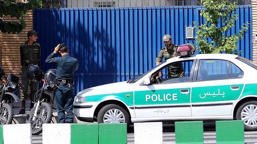 İranda polislərə hücum edildi - 2 ölü, 1 yaralı var