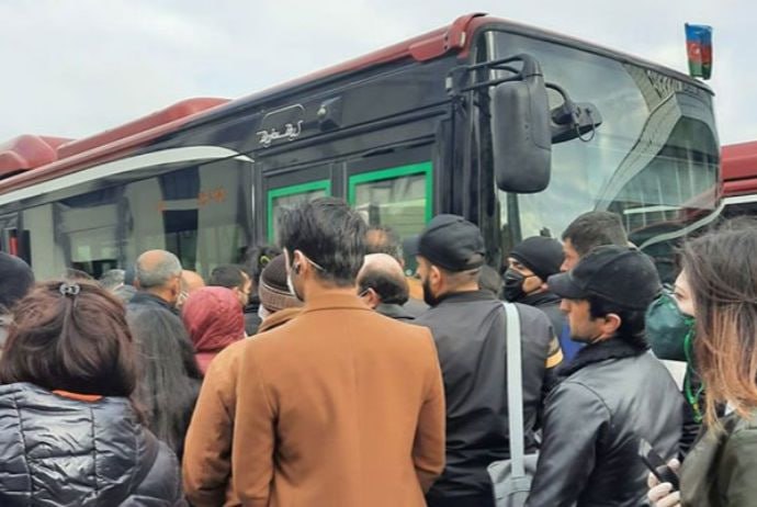 Lökbatan avtobuslarında MÜHARİBƏ MƏNZƏRƏSİ – Şikayəti BNA nəzarətə götürdü  