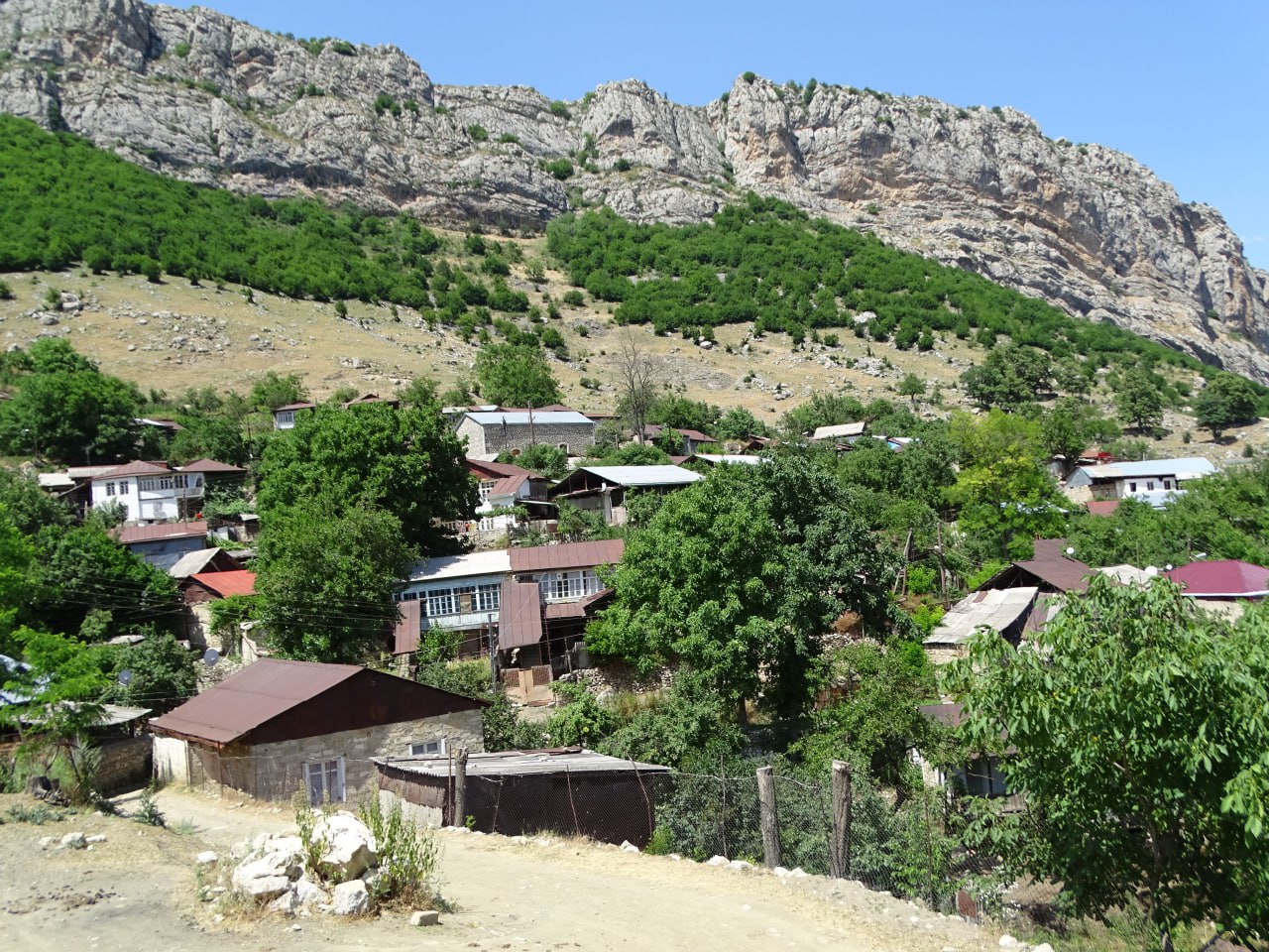 Daşaltıda kütləvi məzarlıqda aşkarlanan meyit qalıqlarının eyniləşdirilməsi aparılır – RƏSMİ