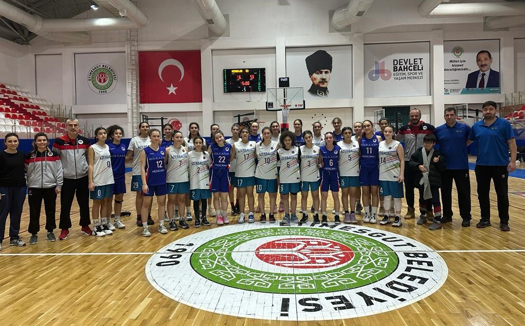 Basketbolçularmız Türkiyə klubuna qalib gəldi