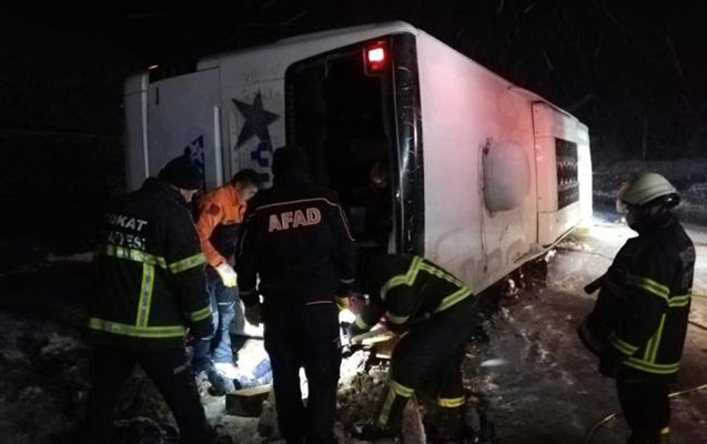 Türkiyədə daha bir avtobus QƏZASI - Ölən və yaralananlar var