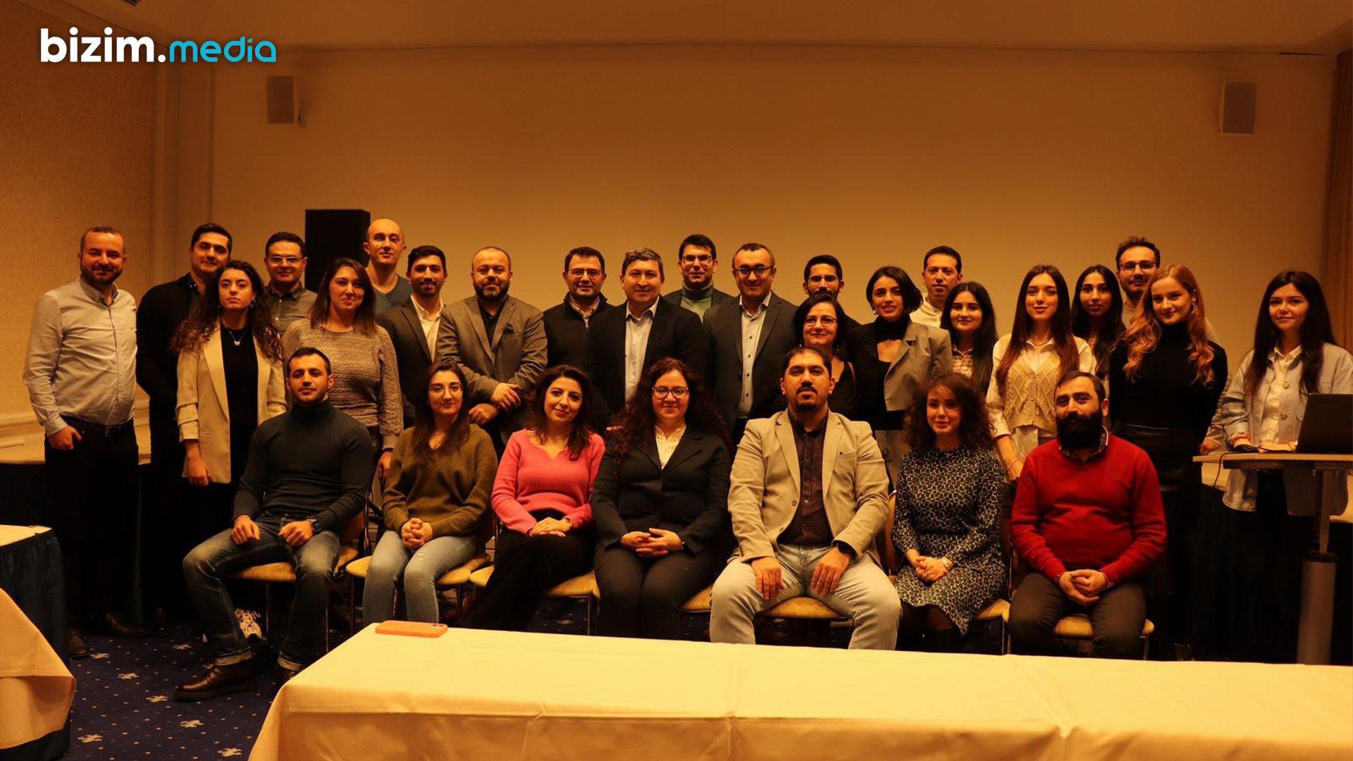 Almaniyada yaşayan azərbaycanlı həkimlər HESABAT verdilər - FOTO Almaniyada yaşayan azərbaycanlı həkimlər HESABAT verdilər - FOTO