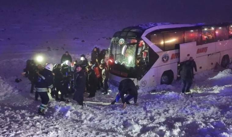 Türkiyədə DƏHŞƏTLİ QƏZA: 30 yaralı var - FOTO 