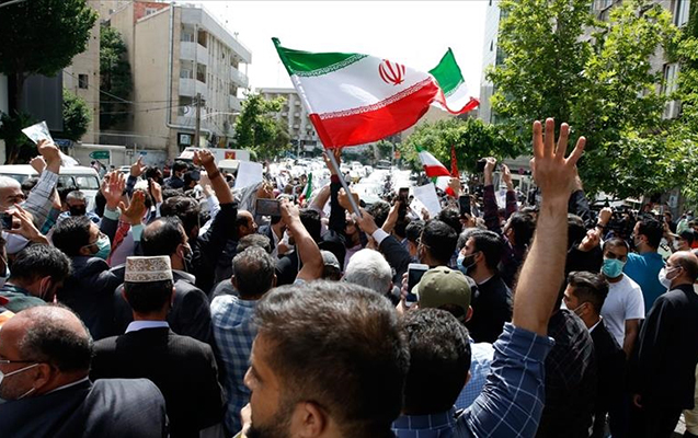 İranda etiraz aksiyasının qeyri-rəsmi himni 