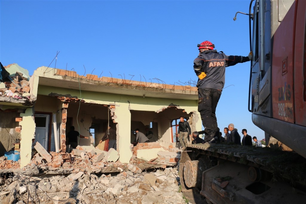 Türkiyədə bu gün ard-arda iki ZƏLZƏLƏ OLDU