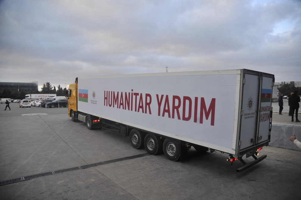 Mehriban Əliyevanın göstərişi ilə göndərilən humanitar yardım Türkiyəyə çatdı - FOTO/VİDEO