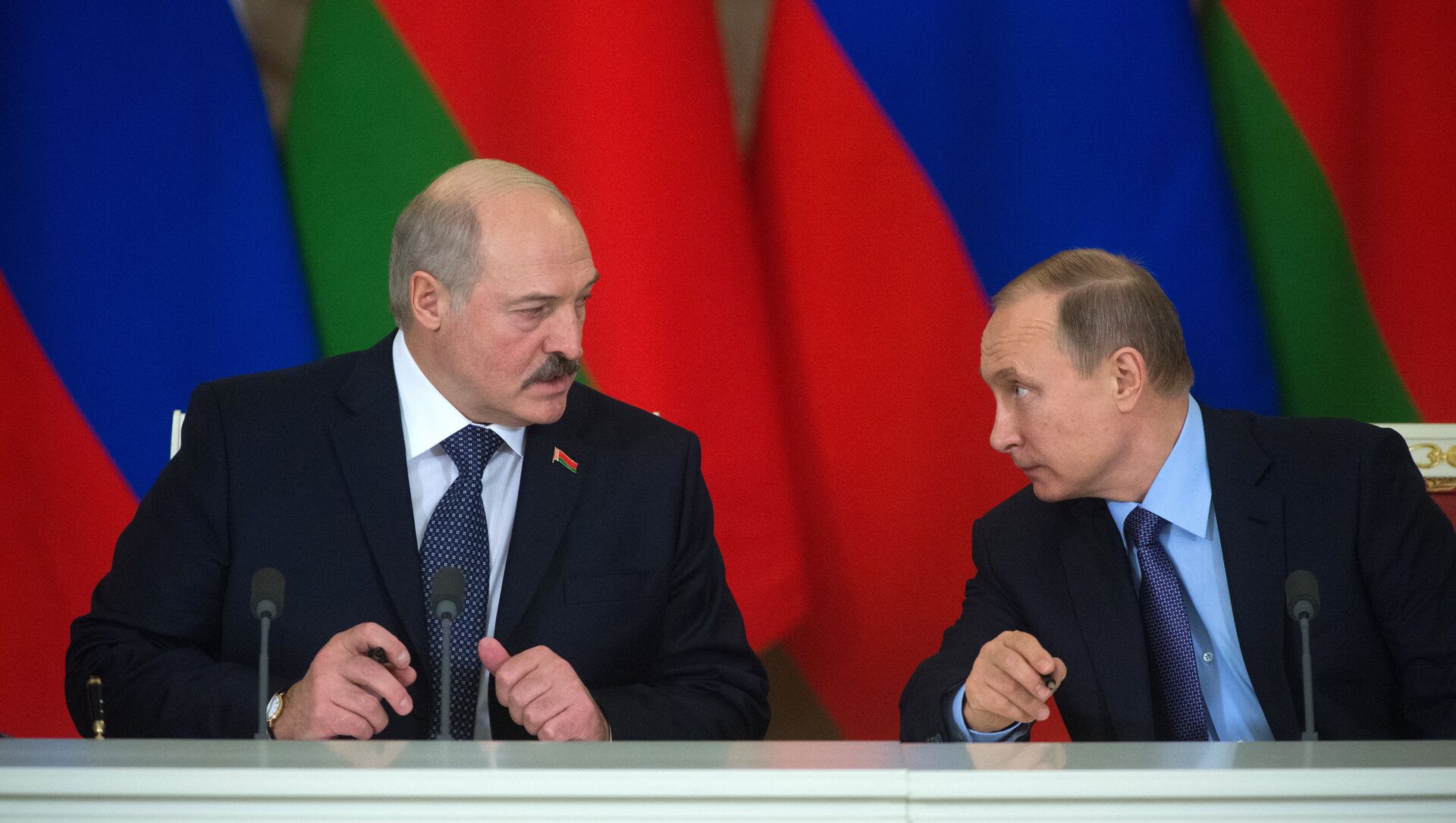 Putinlə Lukaşenko arasında danışıqlar başlayıb 