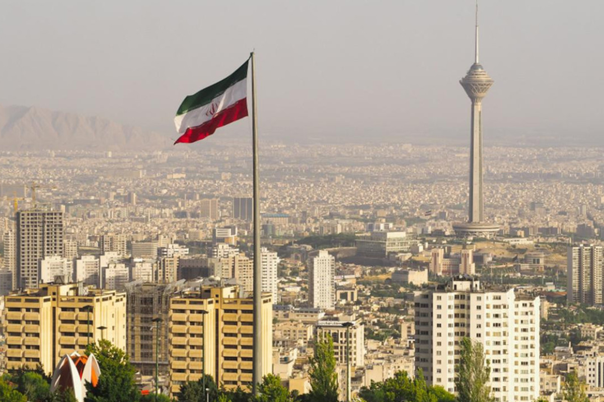 İranda bina uçdu - 2 ölü, 6 yaralı var