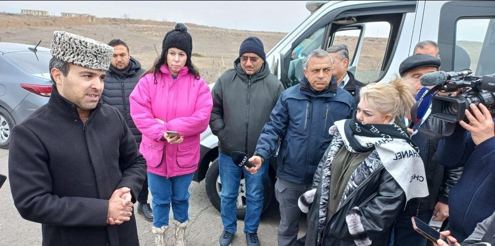 Xarici jurnalistlər AĞDAMDA - FOTO Xarici jurnalistlər AĞDAMDA - FOTO