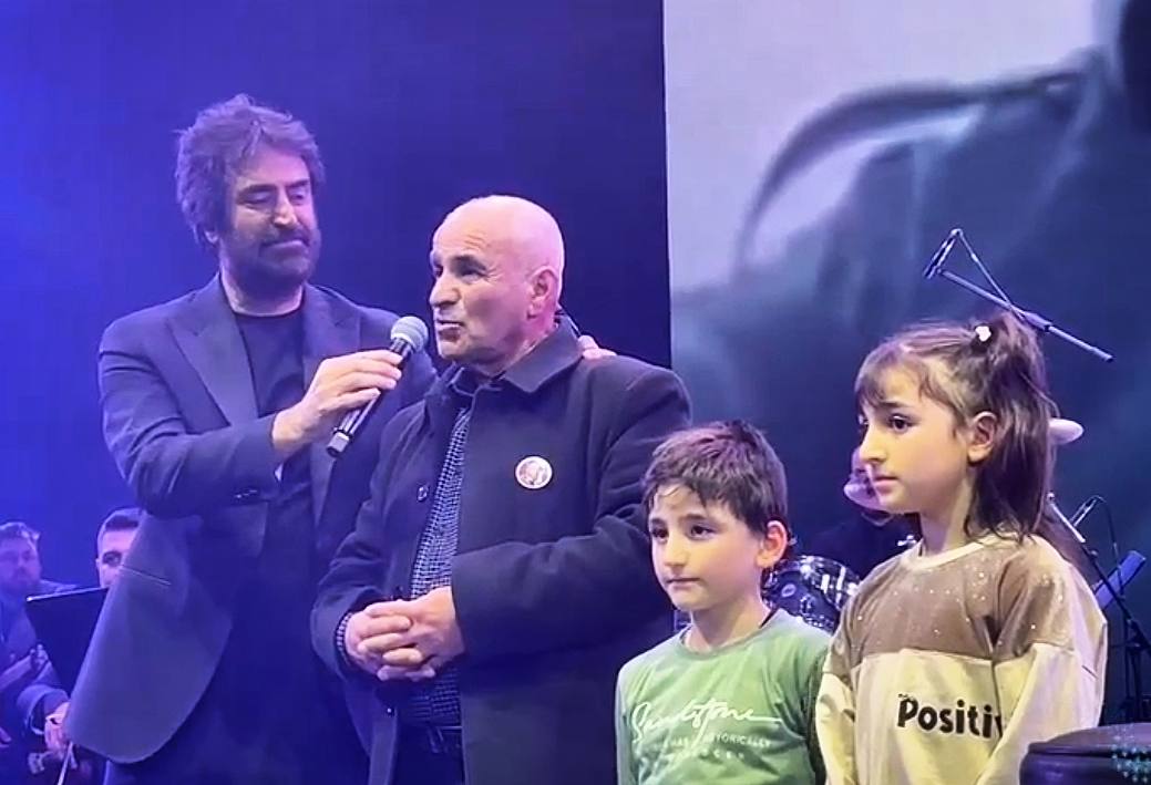 Mahsun Kırmızıgül azərbaycanlı şəhidin övladlarının təhsil haqqını ödəyəcək - VİDEO Mahsun Kırmızıgül azərbaycanlı şəhidin övladlarının təhsil haqqını ödəyəcək - VİDEO