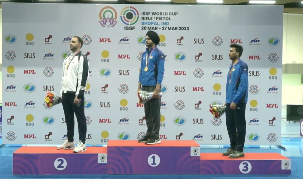 Azərbaycan idmançısı Hindistanda gümüş medal qazandı - FOTO