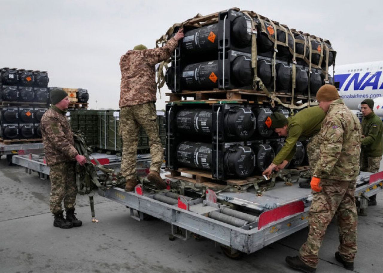 Polşa Ukraynaya 2 milyard avroluq silah VERDİ 