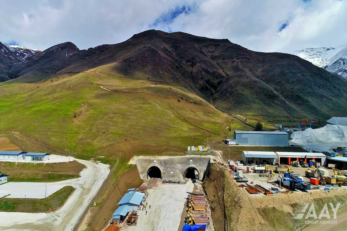 Toğanalı-Kəlbəcər-İstisu yolunun və Murovdağ tunelinin inşası sürətlə davam edir - FOTO/VİDEO