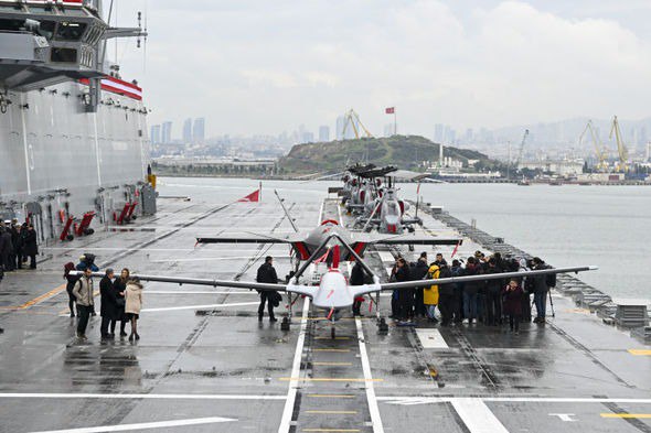 Türkiyənin ilk hərbi PUA gəmisi: 