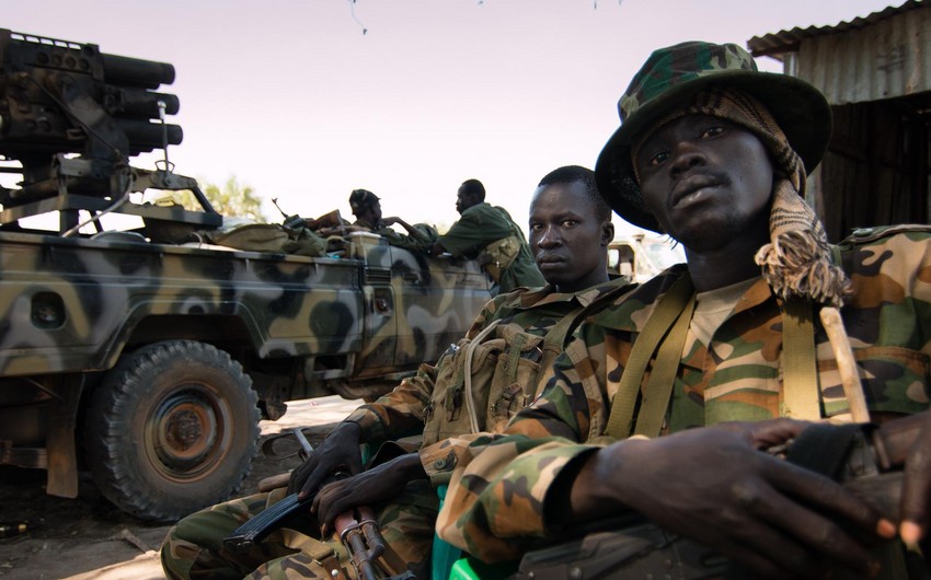 SON DƏQİQƏ: Sudanda silahlı münaqişə tərəfləri 24 saatlıq atəşkəs elan etdilər