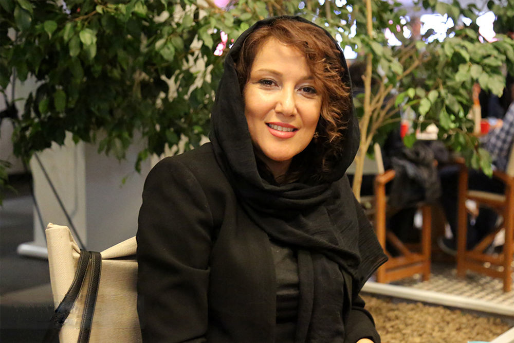 İranda hicab taxmayan aktrisaya görə kinoteatrın direktoru İŞDƏN ÇIXARILDI - FOTO