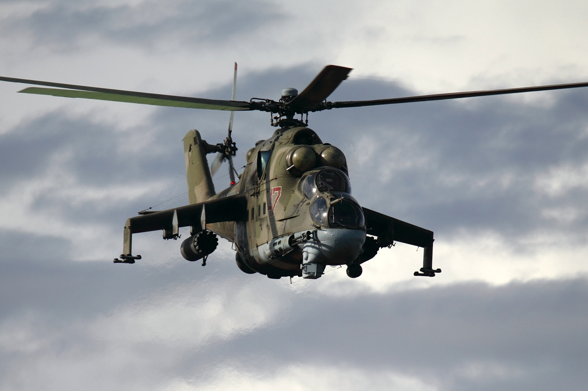 Ukrayna hərbçiləri Rusiyaya məxsus Mi-24 helikopterini MƏHV EDİB 