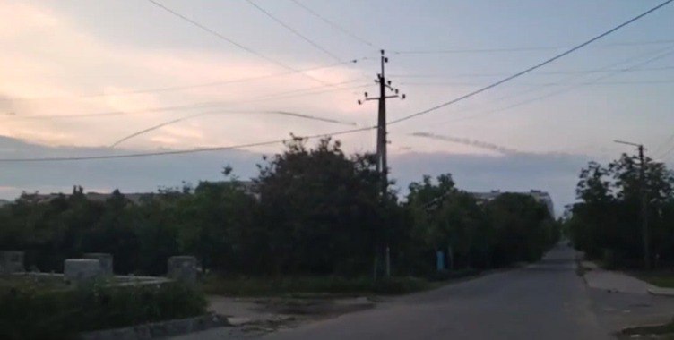Ukrayna ordusu Mariupolda rusların bazalarına zərbə endirdi - VİDEO