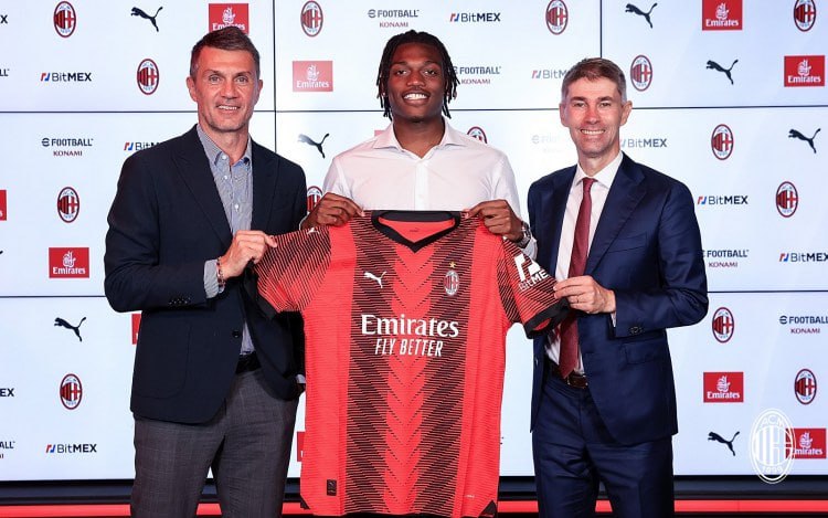 “Milan” portuqaliyalı futbolçunun müqaviləsini uzatdı