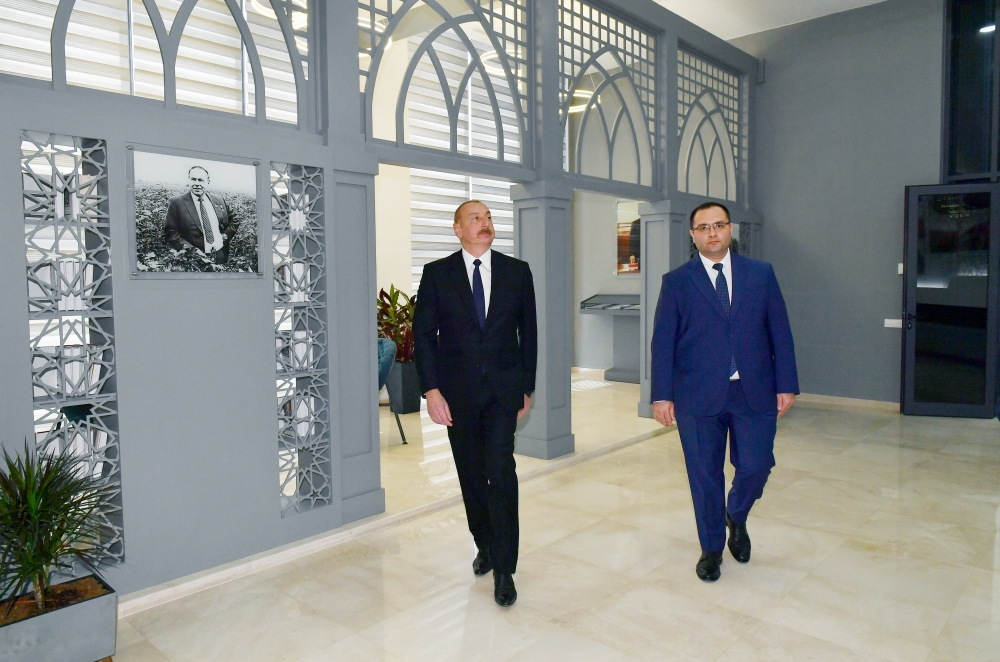 İlham Əliyev Bakıda yeni inzibati binanın açılışında - FOTO/VİDEO