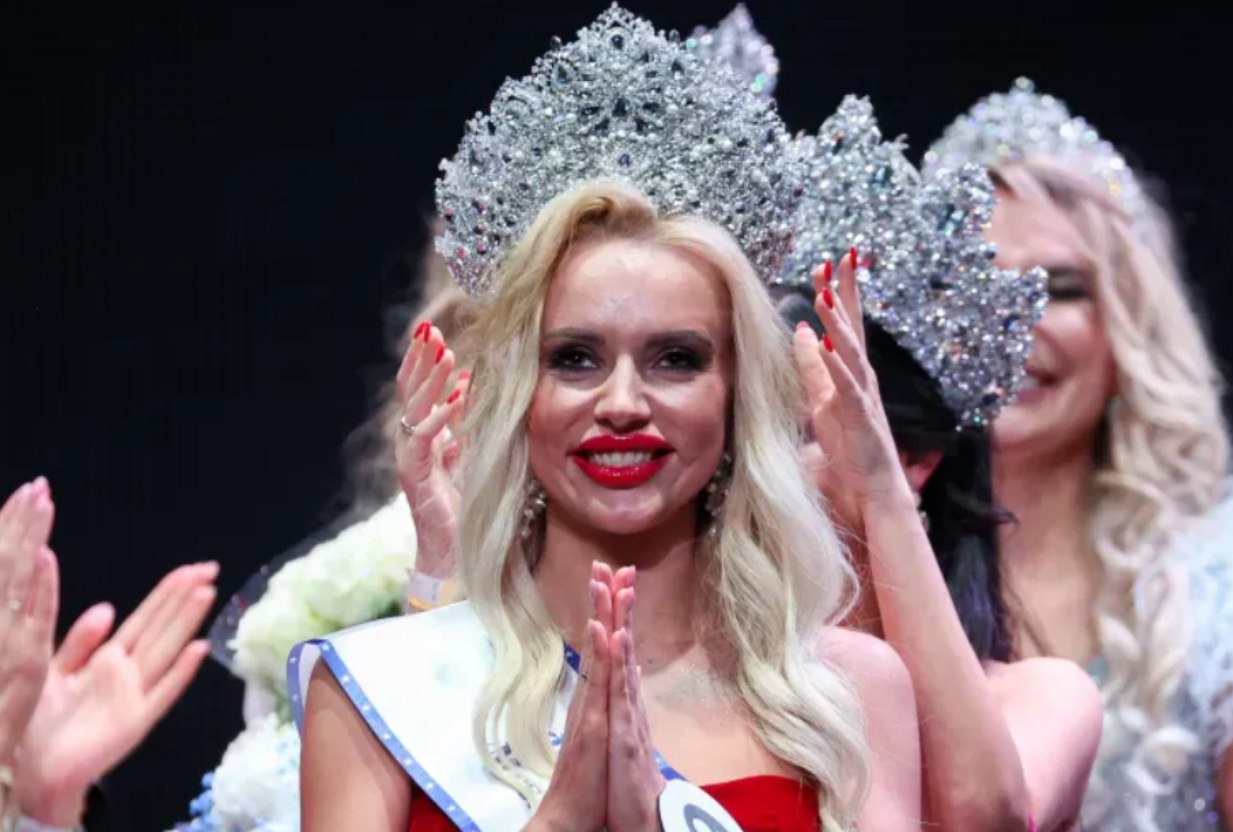 “Miss Rusiya 2023”ün qalibindən tənqidlərə CAVAB: “Mənim təbii gözəlliyim var” – FOTO