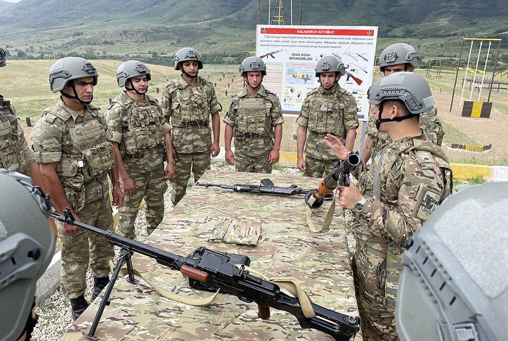 Azərbaycan Ordusunda silahlar döyüş hazırlığına GƏTİRİLDİ - FOTO/VİDEO