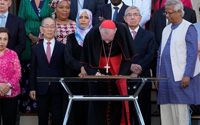 30 Nobel mükafatçısı sülh bəyannaməsini imzaladı