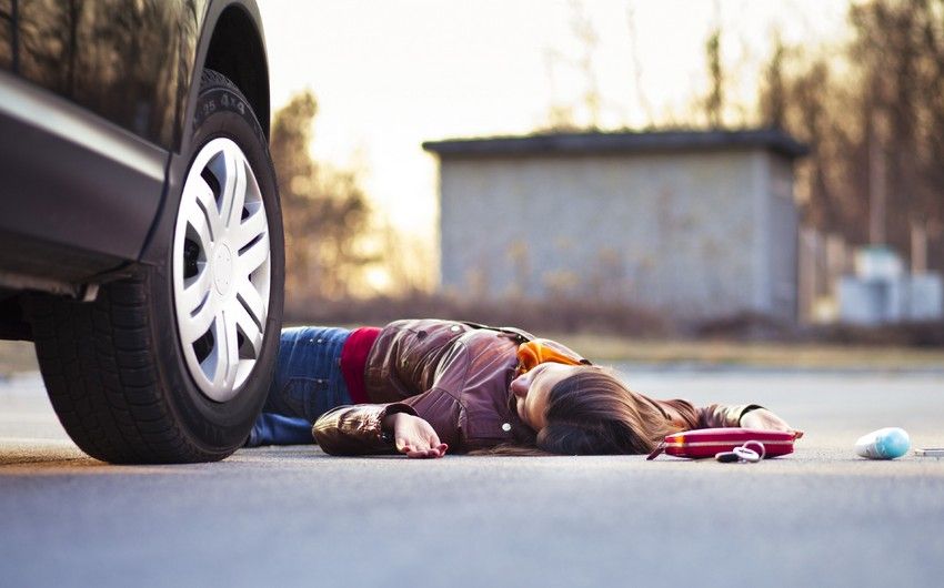 Zığ-Hövsan şossesində daha bir ölüm: Piyadanı avtomobil vurdu