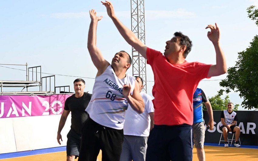 Fərid Qayıbov Şuşada basketbol oynadı - FOTO