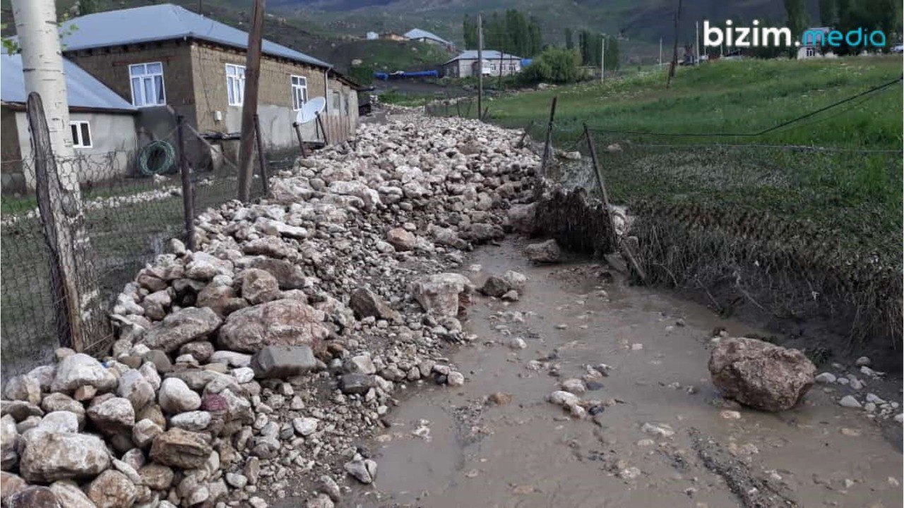 Xınalıq yolu bağlandı, bir kəndi SU BASDI – FOTO/VİDEO  