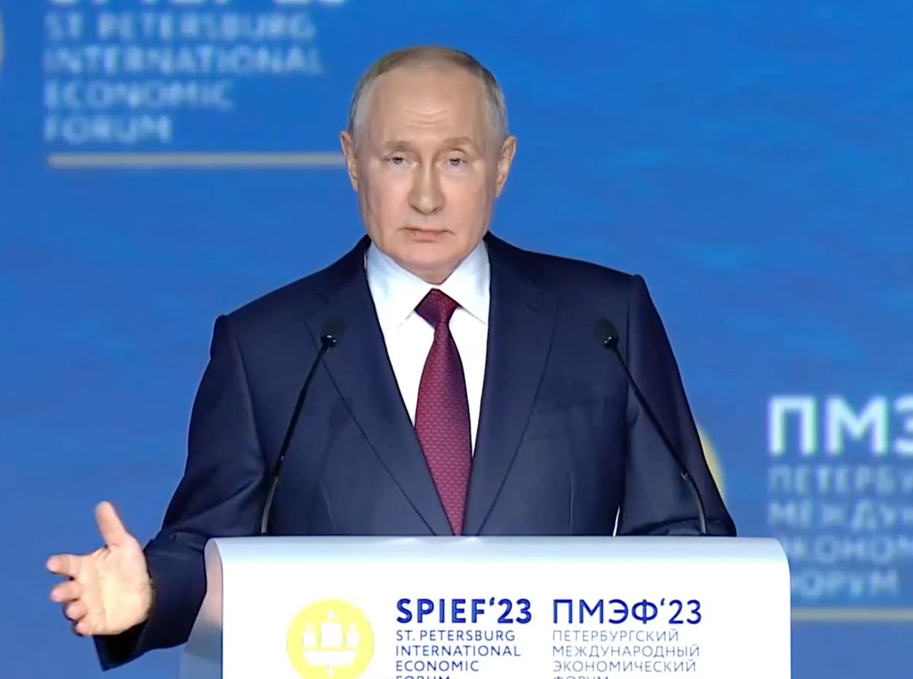 Putin: “Nüvə silahlarının ilk partiyası Belarusa çatdırılıb”