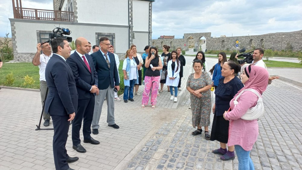 Məcburi köçkünlərə ŞAD XƏBƏR: 2000-ə yaxın ailə doğma torpaqlarına köçürüləcək