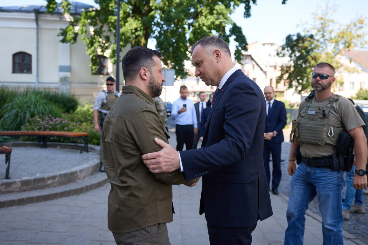 Zelenski Polşa prezidenti ilə görüşdü - FOTO