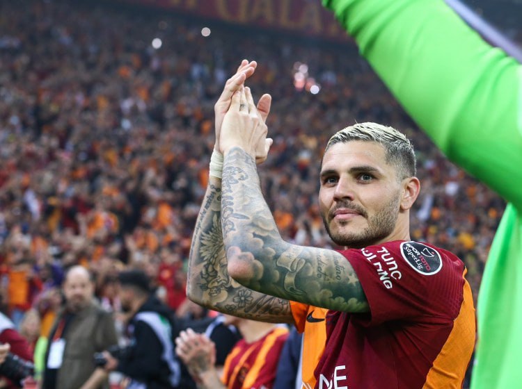 “Qalatasaray” İkardinin transfer hüququnu aldı