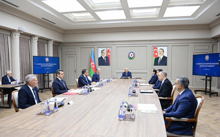 Baş nazir Söyüdlü kəndi ilə bağlı Komissiya üzvlərinə tapşırıq verdi - FOTO