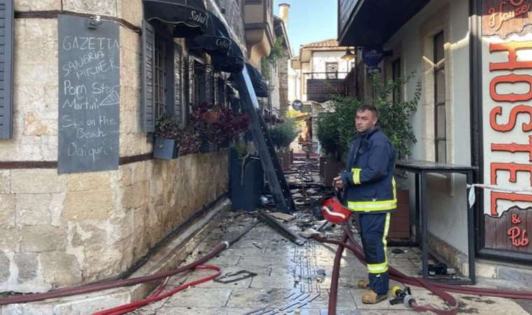 Türkiyədə hoteldə YANĞIN: 2 turist öldü, 12-si yaralandı - FOTO/VİDEO