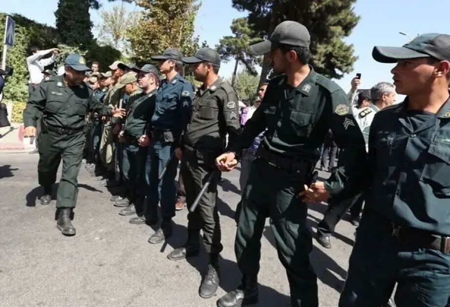 İranda 4 polis öldürüldü