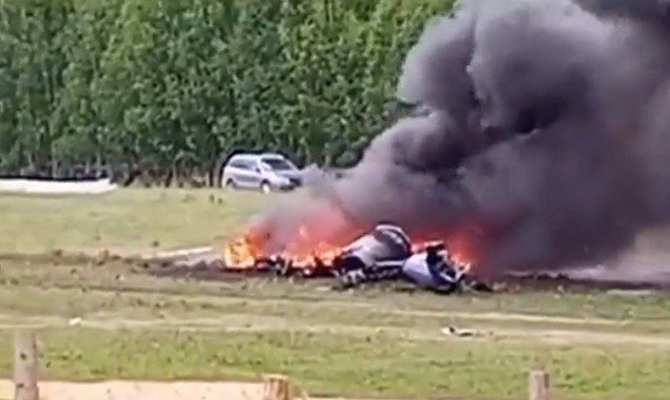 Rusiyada helikopter qəzaya DÜŞDÜ: Ölənlər və yaralananlar var – VİDEO  