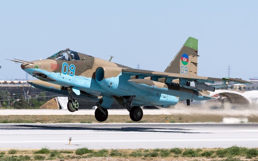 Azərbaycanın yeni Su-25 ML hücum təyyarələri 