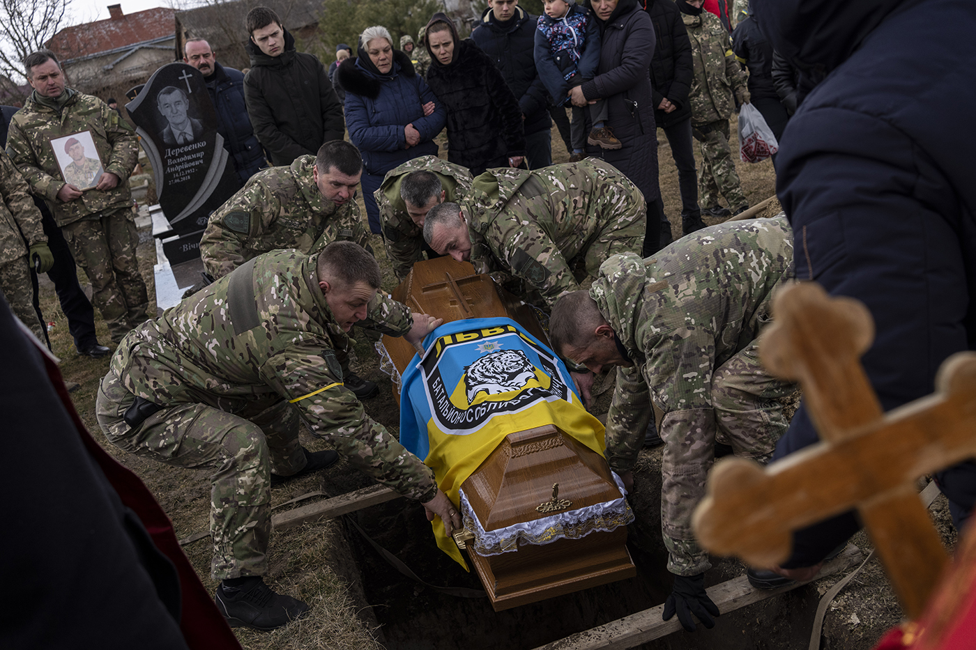 Ukrayna müharibədə həlak olan 44 nəfərin cənazəsini ölkəyə QAYTARDI 