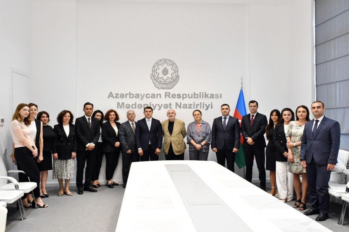 Mədəniyyət naziri Akif İslamzadə ilə görüşüb Mədəniyyət naziri Akif İslamzadə ilə görüşüb