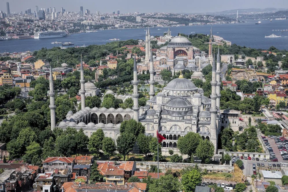 Seysmoloqdan xəbərdarlıq: “İstanbulda zəlzələ 100 min evi dağıda bilər”