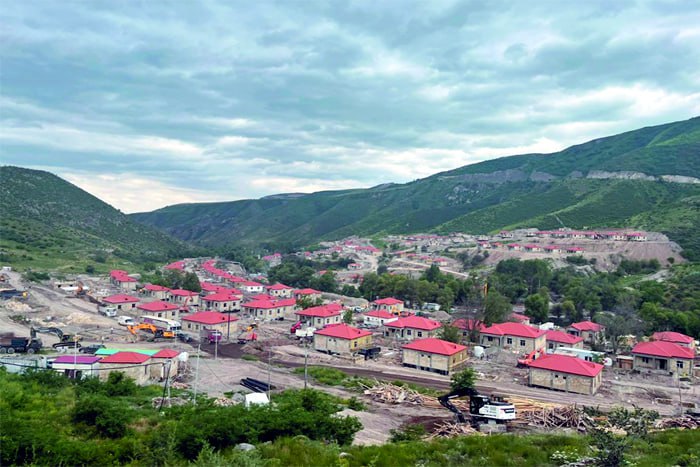 Sabah Laçının Zabux kəndinə ilk köç başlayır