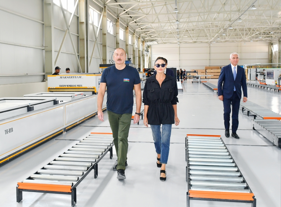 Prezident və birinci xanım Laçının mebel fabrikinin açılışında iştirak edib - FOTO