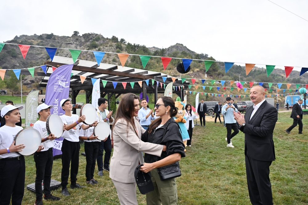 Mehriban Əliyeva Laçında keçirilən bayram şənliyindən PAYLAŞIM EDİB - FOTO 