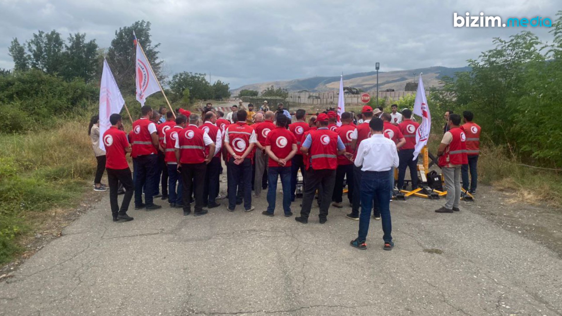 Bakıdan yola salınan TIR-lar Ağdam-Xankəndi yolunda GÖZLƏYİR - VİDEO 