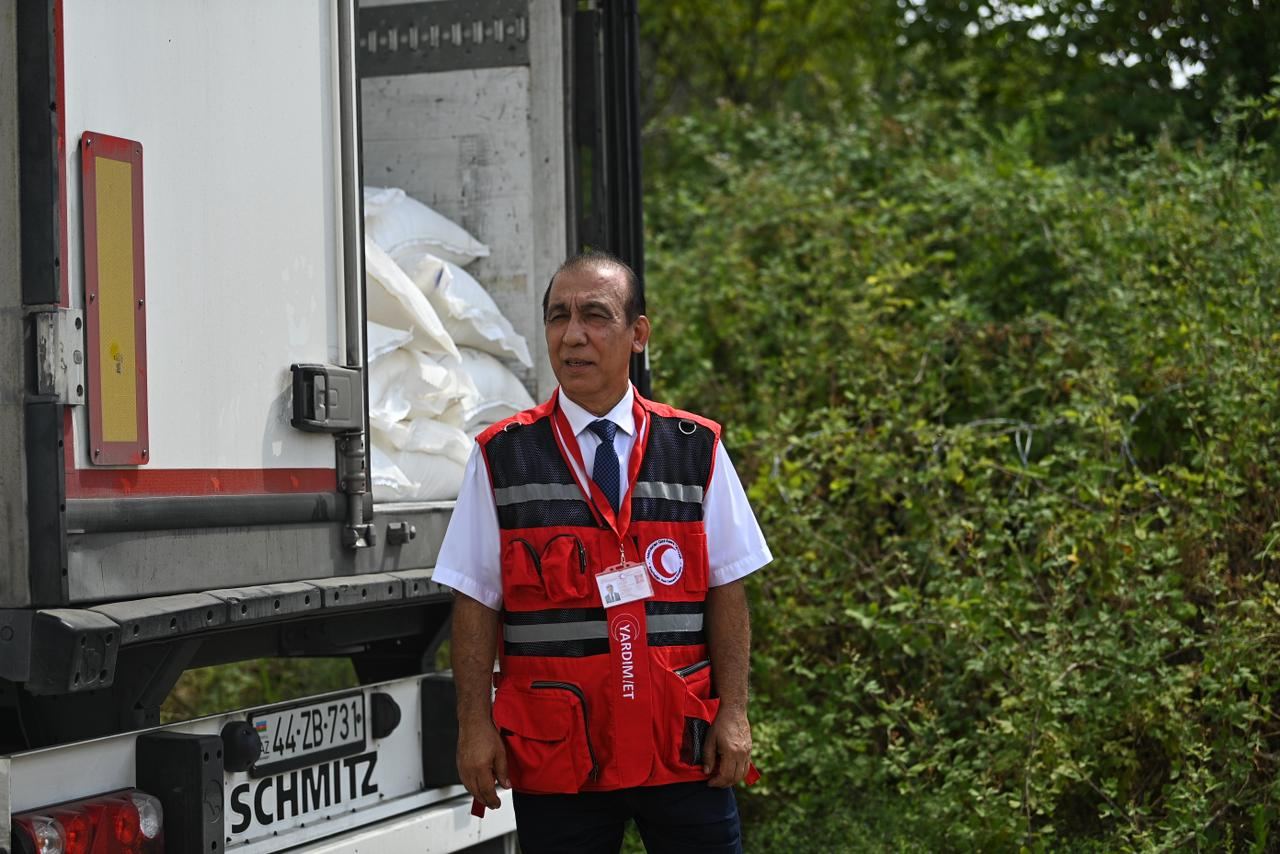 Qızıl Aypara Cəmiyyətinin rəsmisindən ermənilərə aparılan ərzaq yardımı ilə bağlı AÇIQLAMA