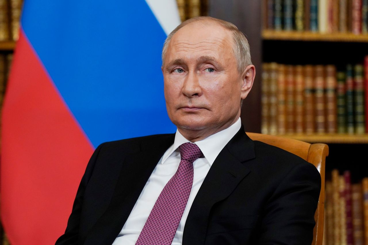 Putin: “Türkiyəyə ilk yardım təklif edən ölkələrdən biri Rusiya olub” – VİDEO  